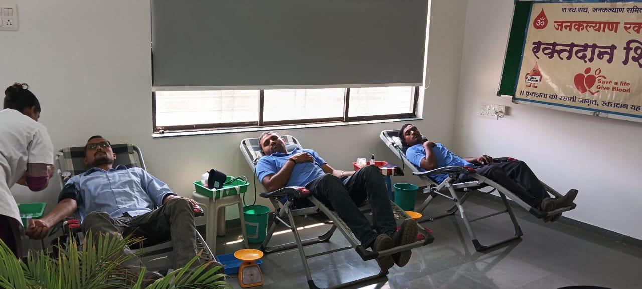 Blood donation camp organised by Team Nashik on Tojo Vikas Founders Day